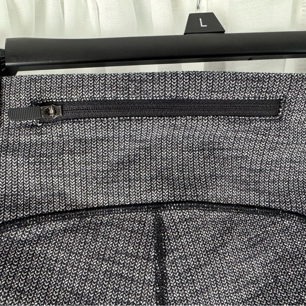 Lululemon Leggings with Pockets - Picture 5 of 7